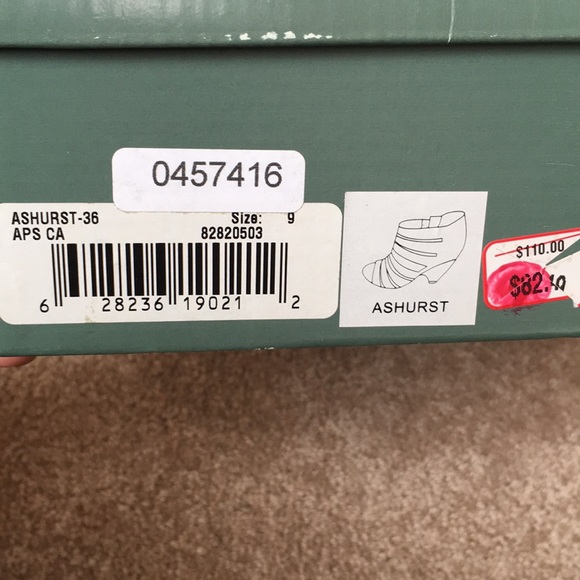 Brown Me Too Ashurst heels - Picture 4 of 4